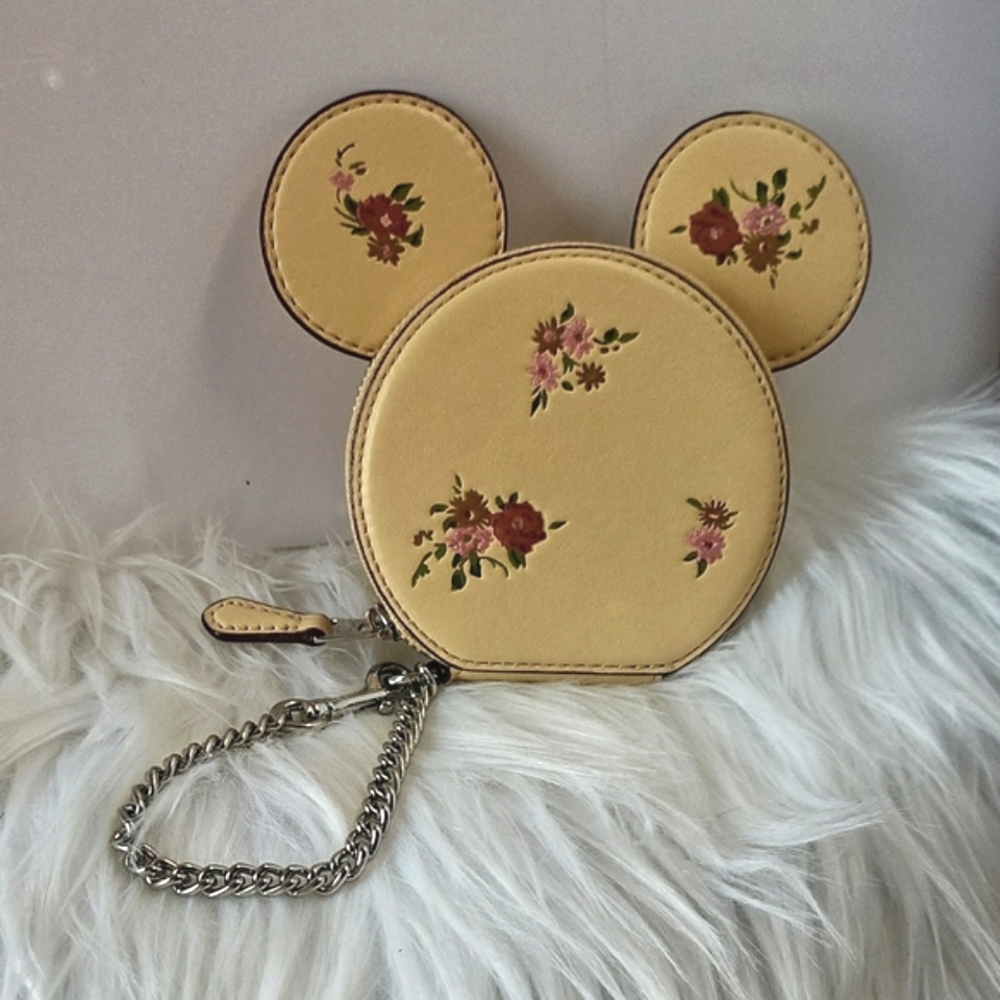 🐭 Coach x Disney Mickey Mouse Coin Purse – Vanilla – Style F29365